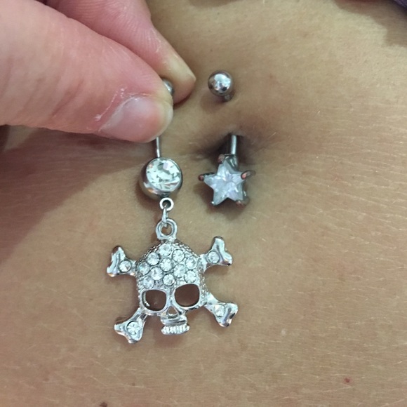 Clear crystal dangling skull belly ring. New! - Picture 3 of 3
